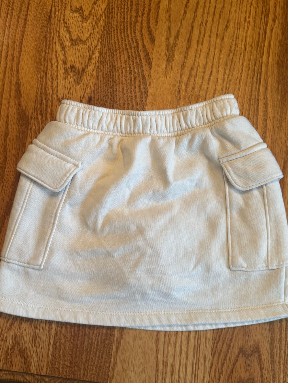 Girls 6-7 Old Navy Cream Skirt with Cargo Pockets